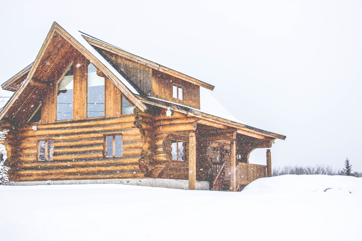 Seasonal vs. Fixed Week Timeshares: Pros and Cons